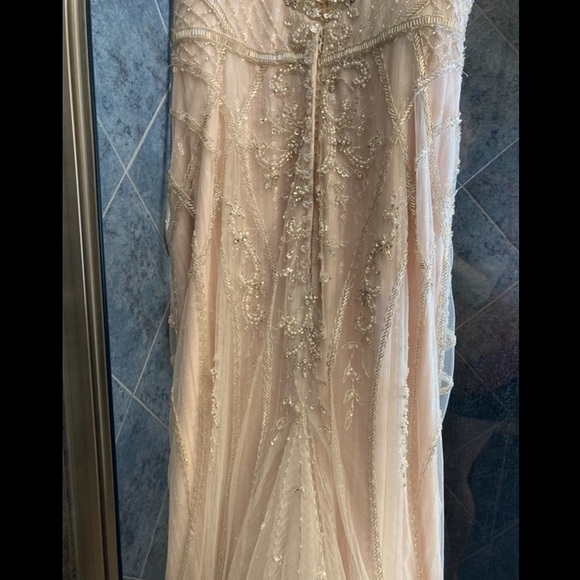 Stunning Hand Beaded Art Deco Wedding Dress (894) - Picture 10 of 16